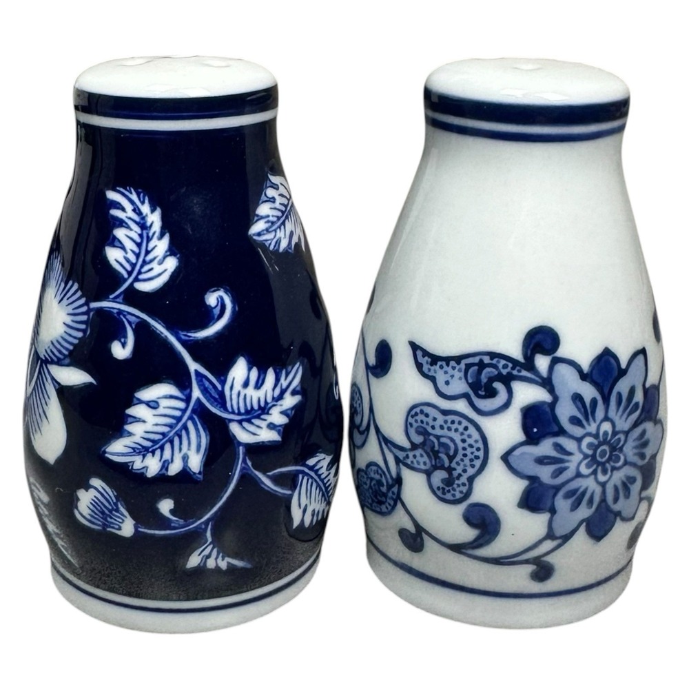 Pier 1 Mandarin Porcelain Salt Pepper Shakers Cobalt Blue&White Chinoiserie Set